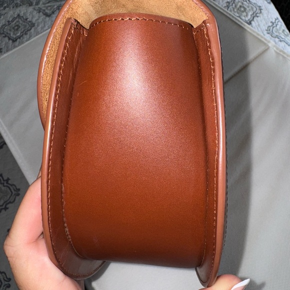 A.P.C. GENÈVE Brown and Tan Crossbody Bag with Classic Design - Picture 5 of 13